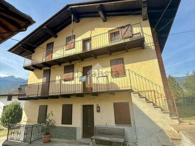 Villetta indipendente in vendita di 132 m² in Frazione Cors, 143