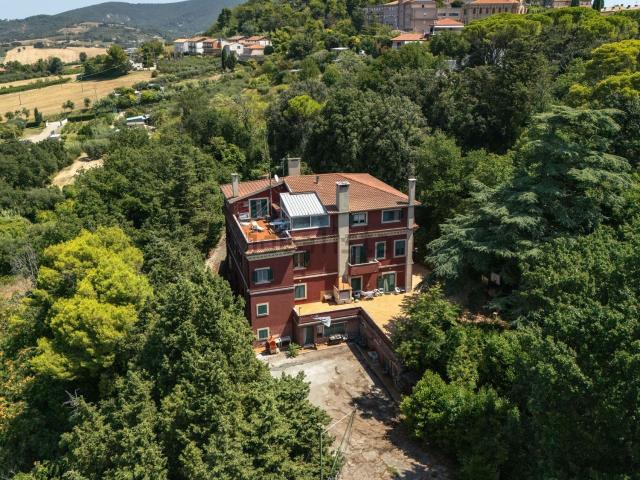 Villetta indipendente in vendita di 1337 m² in Via Fontanelle, 4