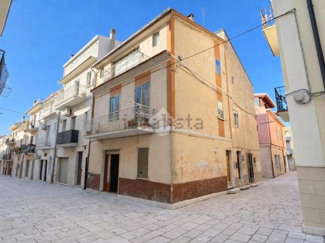Villetta indipendente in vendita di 133 m² in Via Camillo Benso di Cavour, 20