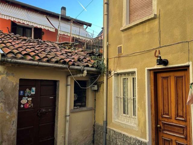Villetta indipendente in vendita di 133 m² in Via Montebello, 28
