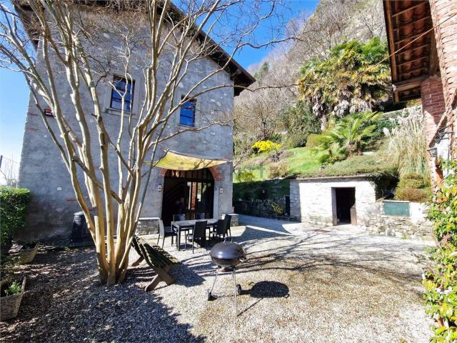Villetta indipendente in vendita di 134 m² in Via Roma