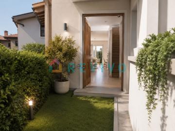 Villetta indipendente in vendita di 134 m² in Via Reginaldo Giuliani