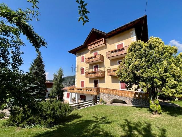 Villetta indipendente in vendita di 1350 m² in Via Cantone, 24