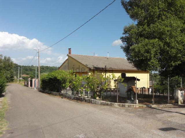 Villetta indipendente in vendita di 135 m² in Via Colle Leo