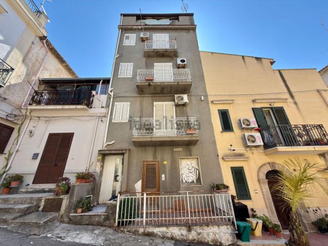 Villetta indipendente in vendita di 135 m² in Via Carbona, 19
