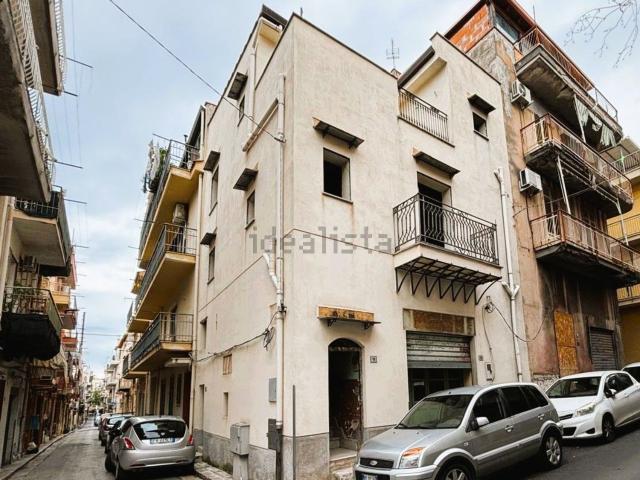 Villetta indipendente in vendita di 135 m² in Via Angiò