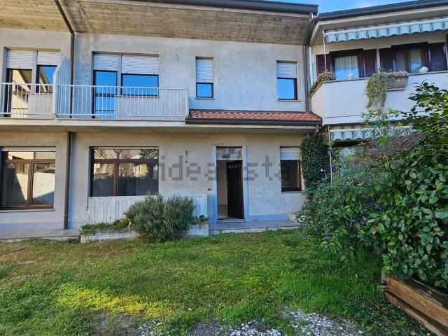 Villetta indipendente in vendita di 135 m² in Via Bainsizza, 12