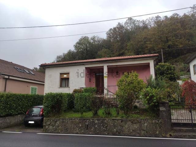Villetta indipendente in vendita di 135 m² in Via Guido Rossa