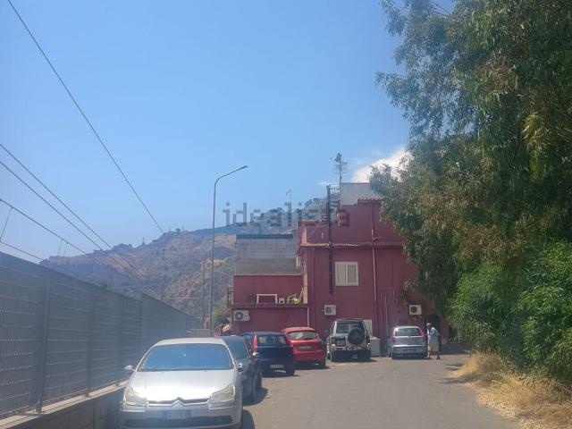 Villetta indipendente in vendita di 135 m² in Via dei Cipressi, 1