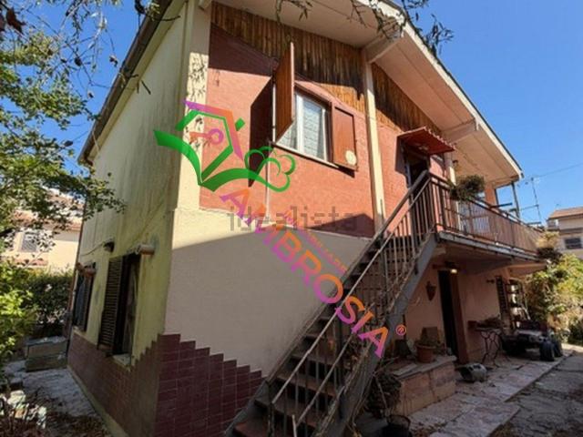 Villetta indipendente in vendita di 135 m² in Via delle Libellule, 79