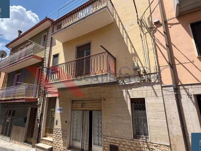 Villetta indipendente in vendita di 135 m² in Via Fratelli Cairoli, 74