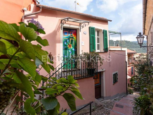 Villetta indipendente in vendita di 135 m² in Via Mazzini