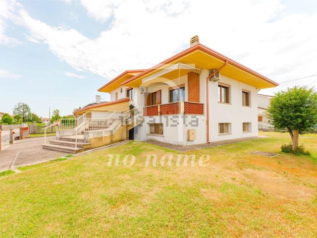 Villetta indipendente in vendita di 135 m² in Via Silvio Pellico, 17