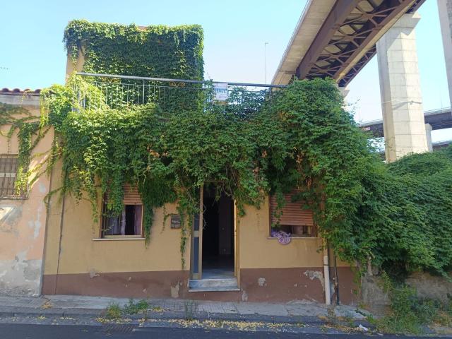 Villetta indipendente in vendita di 135 m² in Via Palermo, 754