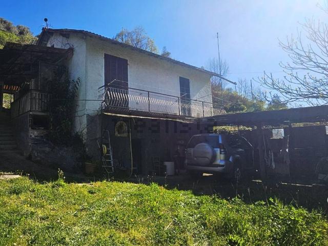 Villetta indipendente in vendita di 135 m² in Via Piani San Pietro, 10