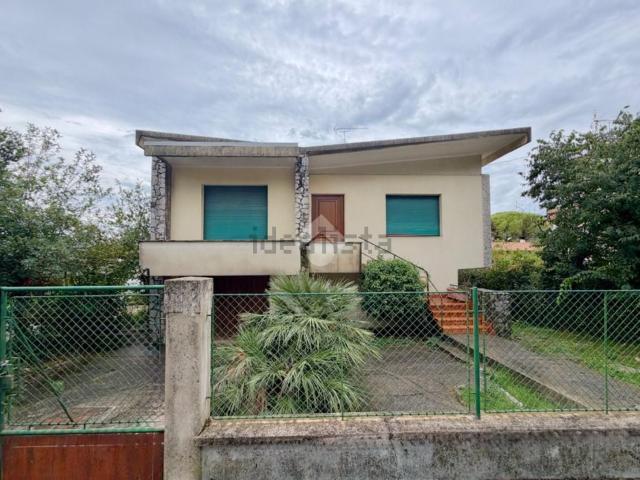 Villetta indipendente in vendita di 135 m² in Via Romana, 233