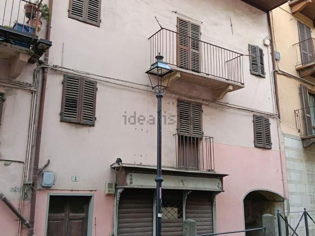 Villetta indipendente in vendita di 135 m² in Via Tagna, 1