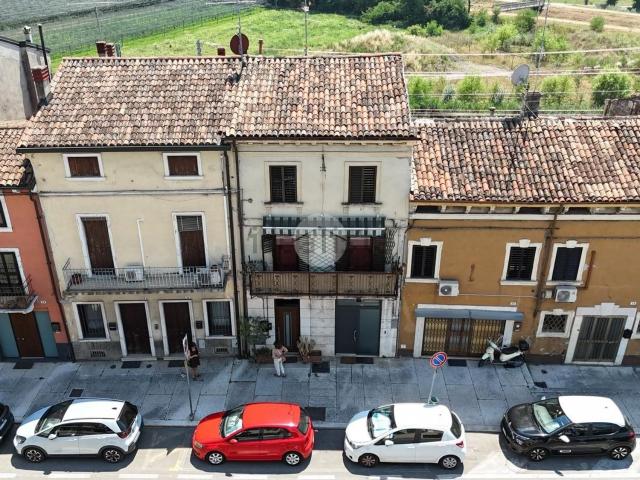 Villetta indipendente in vendita di 135 m² in Via Unità d&apos Italia