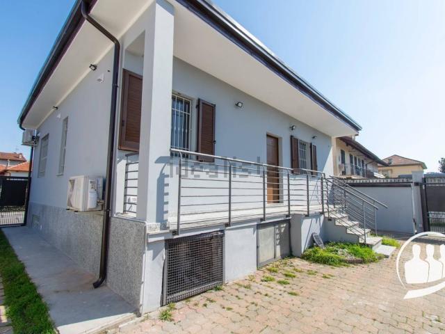Villetta indipendente in vendita di 135 m² in Strada Stupinigi, 22