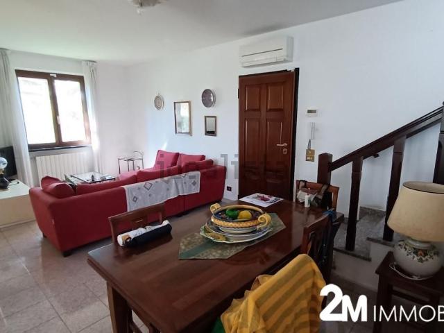 Villetta indipendente in vendita di 136 m² in Via E. Che Guevara