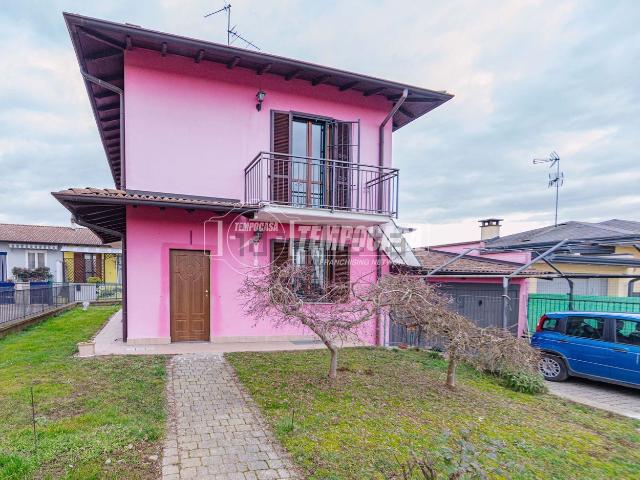 Villetta indipendente in vendita di 136 m² in Via Valle, 1