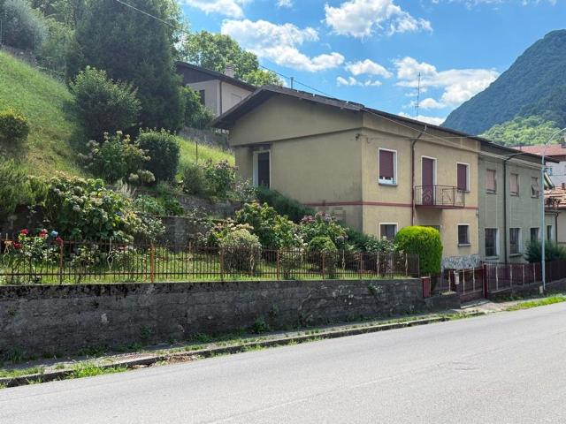 Villetta indipendente in vendita di 136 m² in Via XXV Aprile, 14