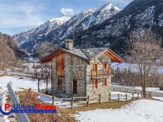 Villetta indipendente in vendita di 136 m² in Frazione Lavod, 6