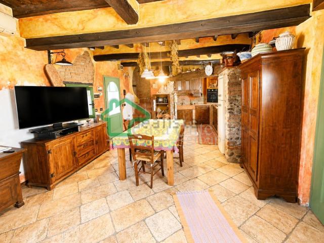 Villetta indipendente in vendita di 137 m² in Via Adda