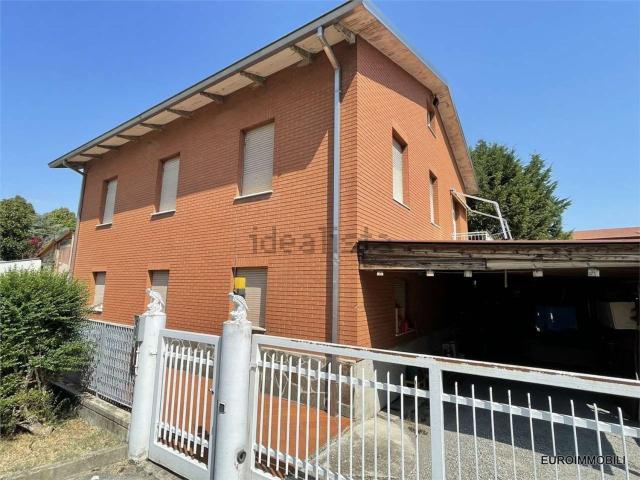 Villetta indipendente in vendita di 137 m² in Via 4 Novembre
