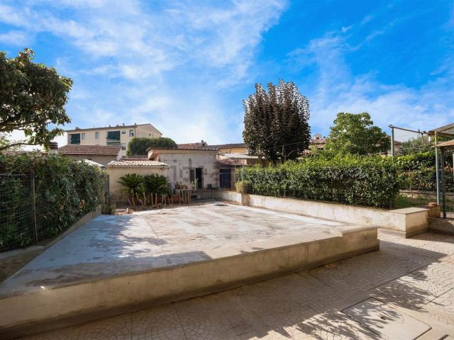 Villetta indipendente in vendita di 137 m² in Via di Cocco