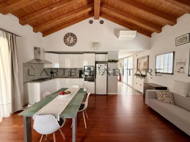 Villetta indipendente in vendita di 137 m² in Via Santa Margherita, 62