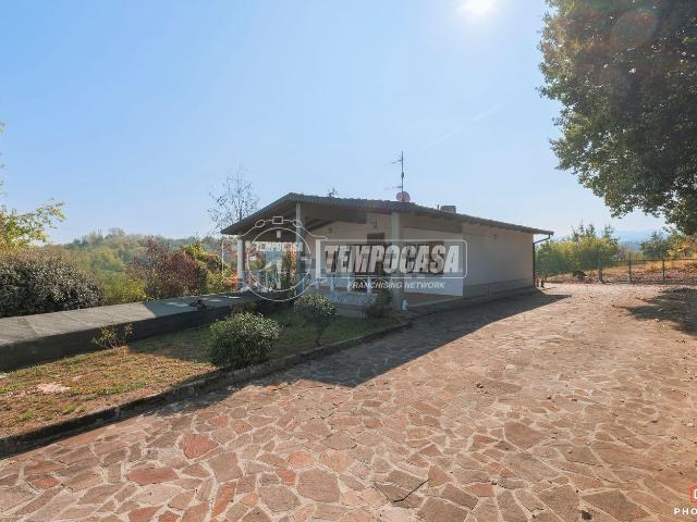 Villetta indipendente in vendita di 137 m² in Via Pradalbino, 12