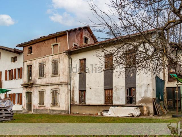 Villetta indipendente in vendita di 138 m² in Via Cavassico Inferiore
