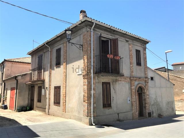 Villetta indipendente in vendita di 138 m² in Via Giuseppe Garibaldi, 10