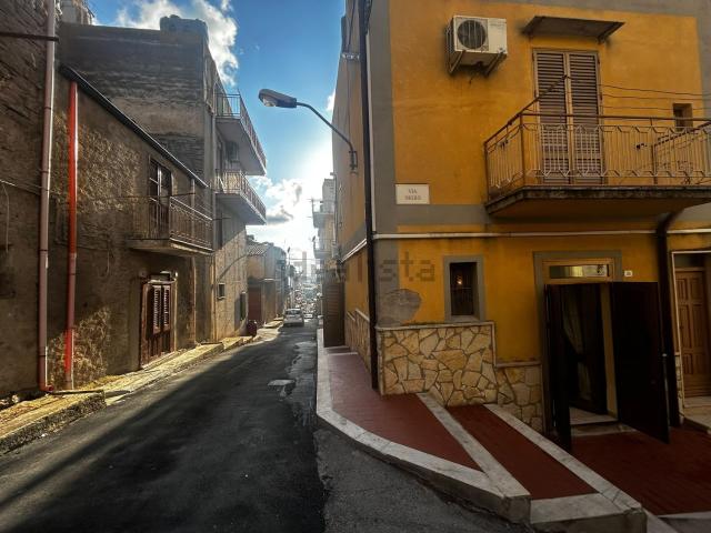 Villetta indipendente in vendita di 138 m² in Via Nigro, 36