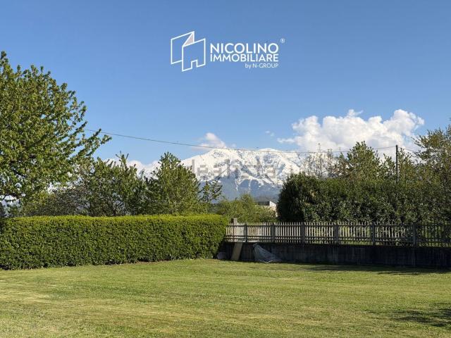 Villetta indipendente in vendita di 139 m² in Via Cuneo