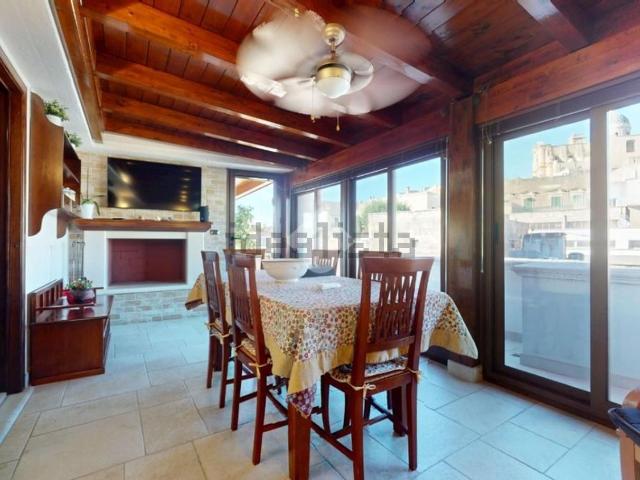 Villetta indipendente in vendita di 139 m² in Via Dragonetti Bonifacio