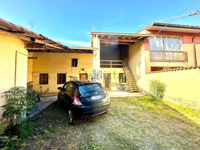 Villetta indipendente in vendita di 139 m² in Via Inferiore, 9