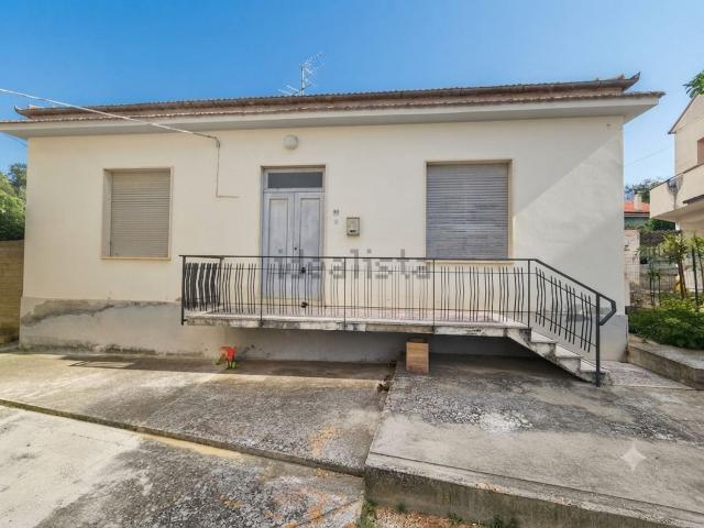 Villetta indipendente in vendita di 139 m² in Via Piave, 89