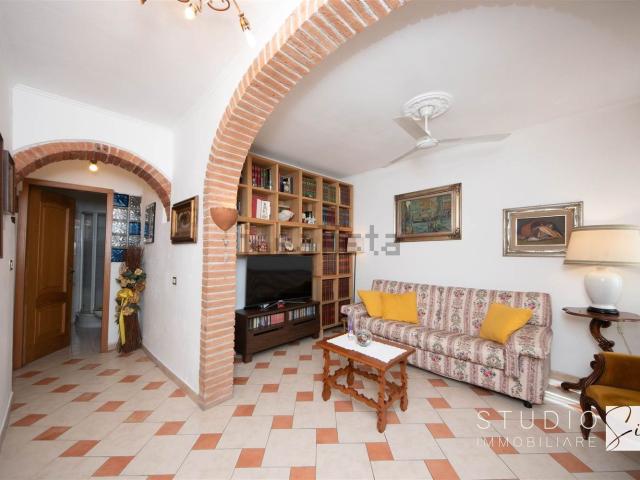 Villetta indipendente in vendita di 140 m² in Via Vittorio Magni