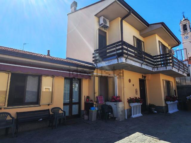 Villetta indipendente in vendita di 140 m² in Via C. Lavatelli, 46