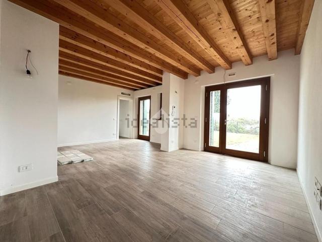 Villetta indipendente in vendita di 140 m² in Via Antonio Canova