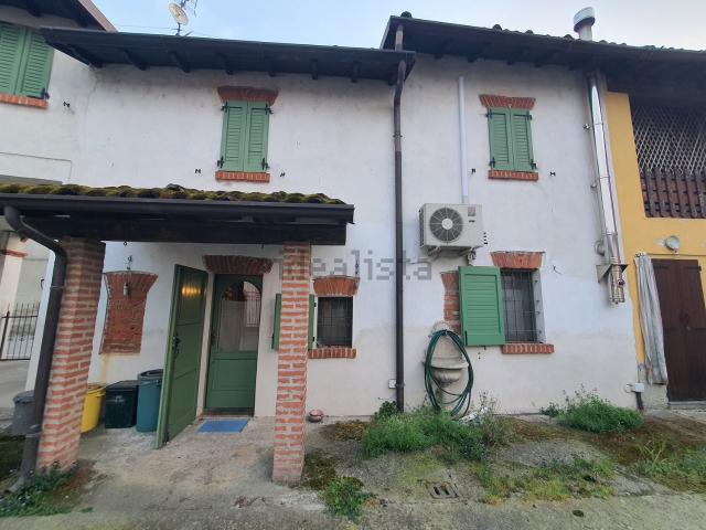 Villetta indipendente in vendita di 140 m² in Via Adda