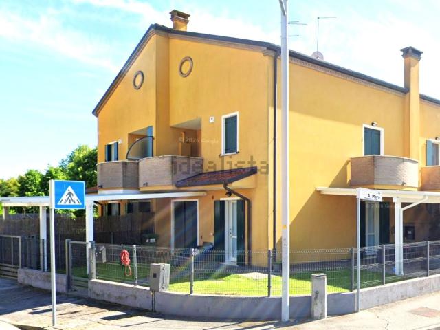 Villetta indipendente in vendita di 140 m² in Via Aldo Moro, 57