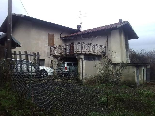 Villetta indipendente in vendita di 140 m² in Via Arionzo
