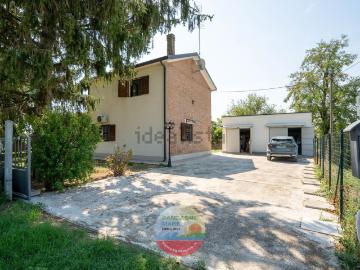 Villetta indipendente in vendita di 140 m² in Via Bruciata, 10