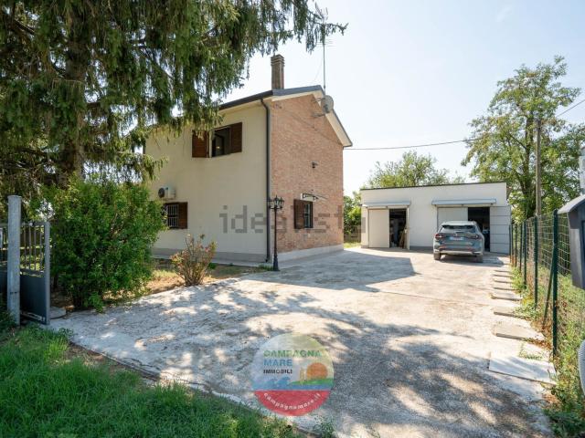 Villetta indipendente in vendita di 140 m² in Via Bruciata, 10