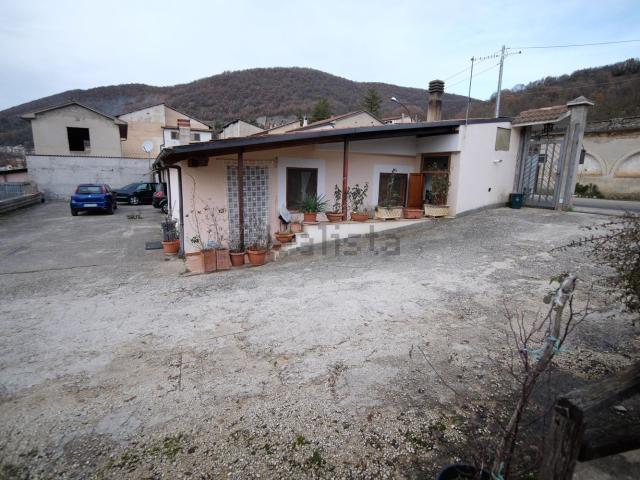 Villetta indipendente in vendita di 140 m² in Via G. Marconi, 40