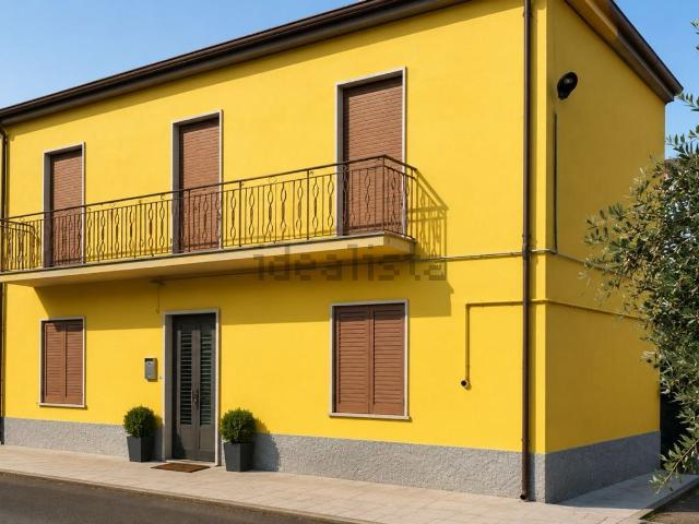 Villetta indipendente in vendita di 140 m² in Via Gabriele d&apos Annunzio