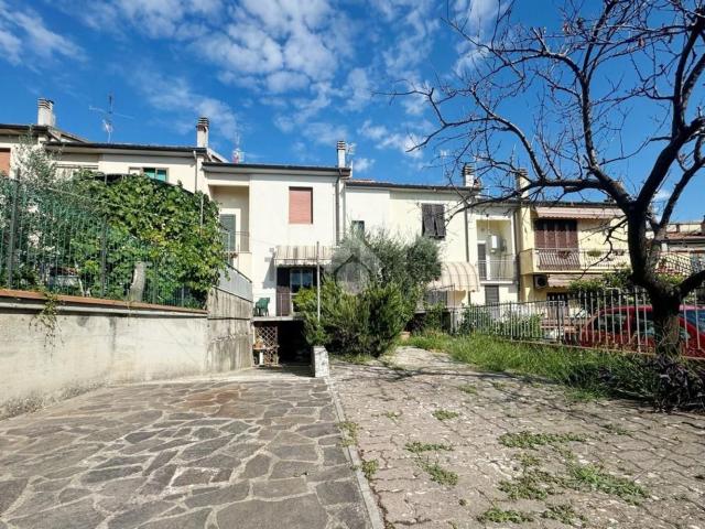 Villetta indipendente in vendita di 140 m² in Via Giuseppe Parini, 1